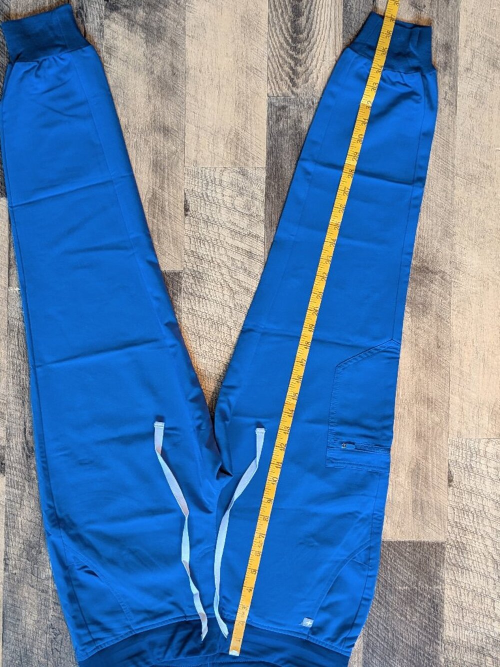 Figs Denim Blue Set Zamora Joggers & Casma Scrub Top Small - Picture 9 of 10